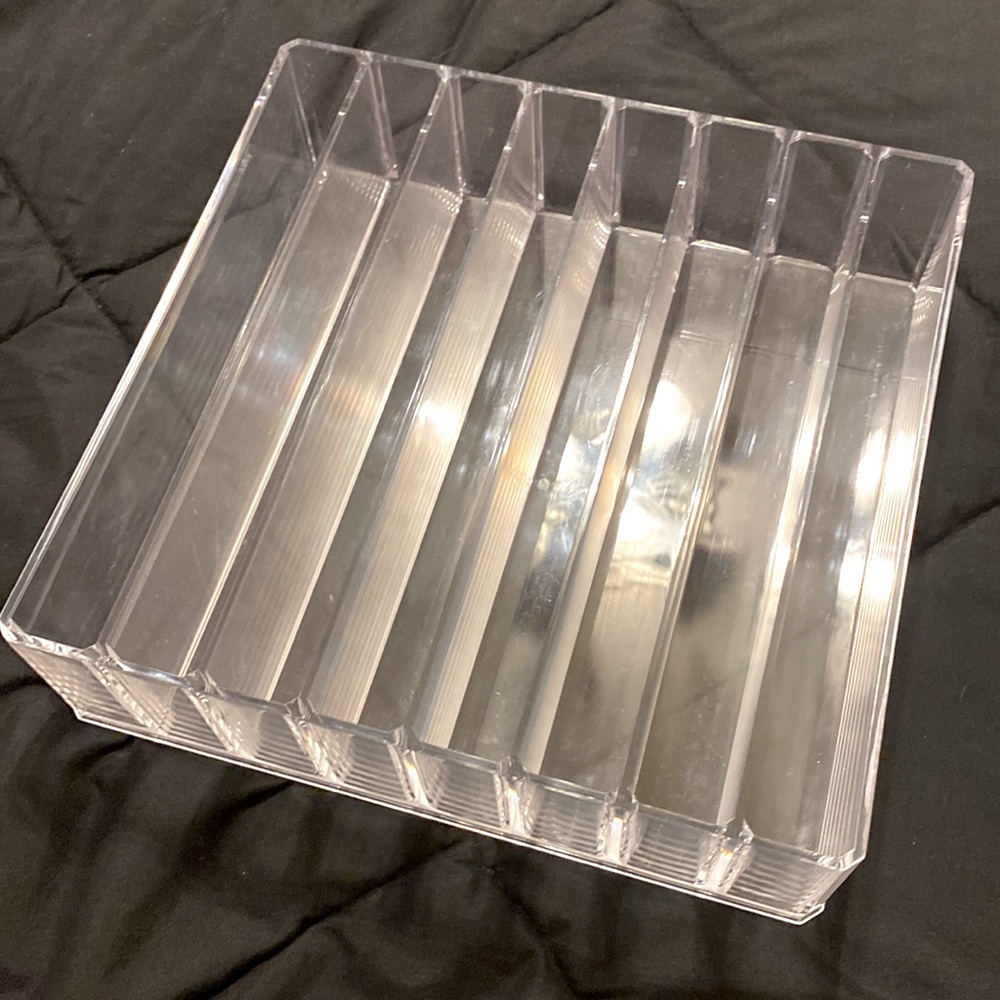 Makeup organizer